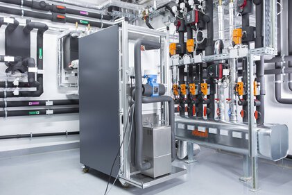 Termostato di processo con misura di portata integrata